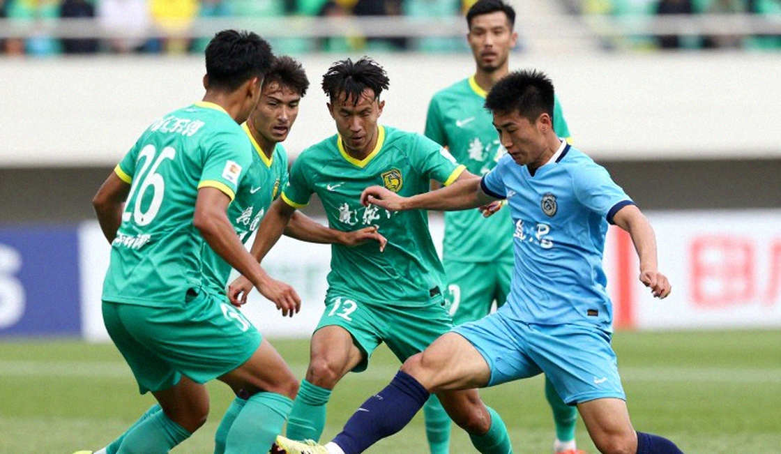 Hai tân binh Việt kiều của đội tuyển Việt Nam: Đọc dữ liệu trước khi gọi tên