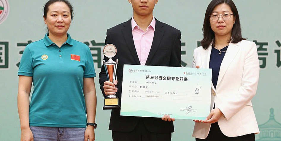 25 năm của Karsten Müller: Học viện Tàn cuộc ChessBase và những nước cờ không còn khán giả 25 năm của Karsten Müller: Học viện Tàn cuộc ChessBase và những nước cờ không còn khán giả