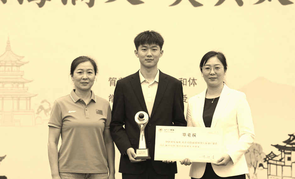 Nihal Sarin đánh rơi thế +2, Ấn Độ gục trước Uzbekistan và ngôi vương Olympiad lung lay