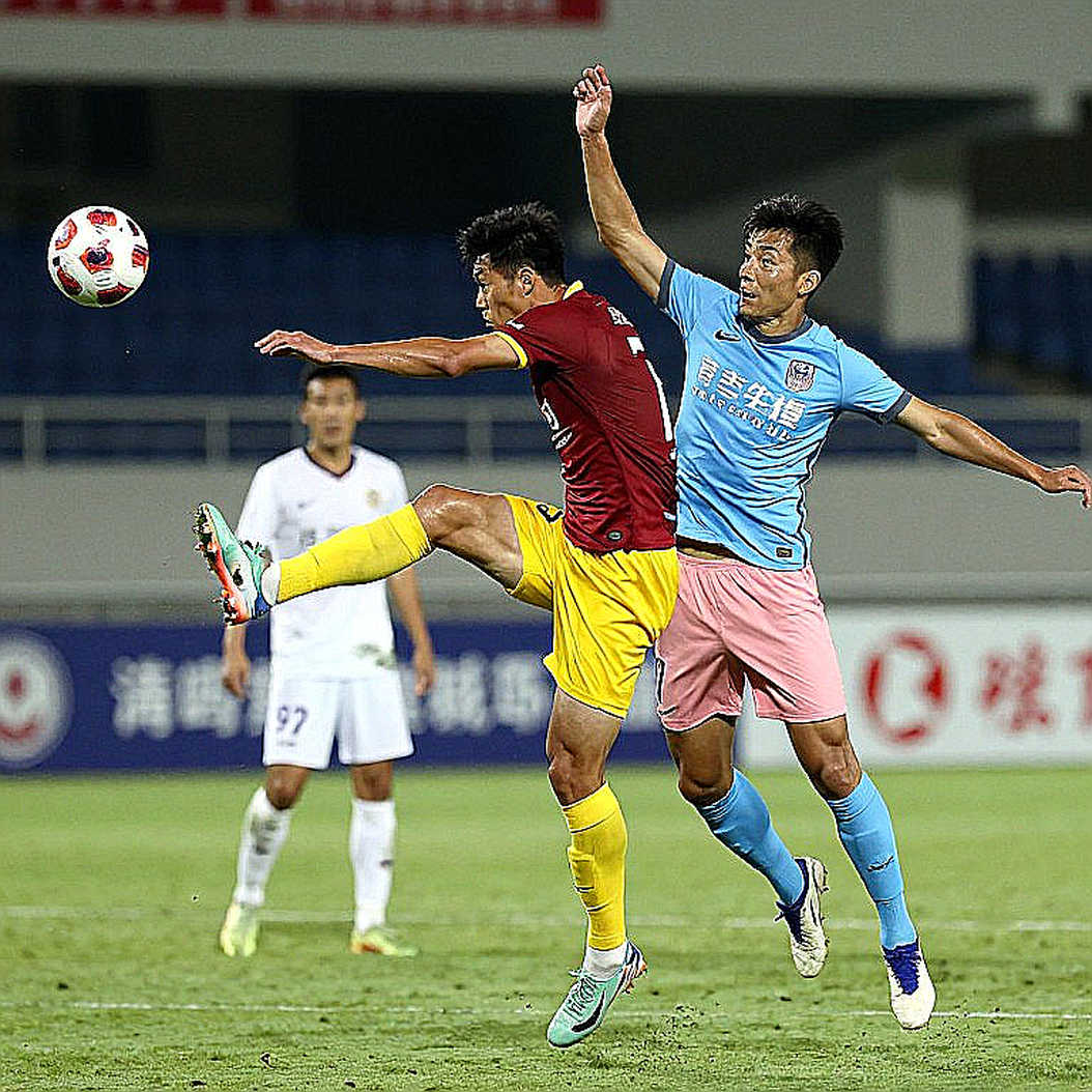 HAGL 0-2 SLNA: Mười hai phút sau giờ nghỉ và cái đầu của Jairo
