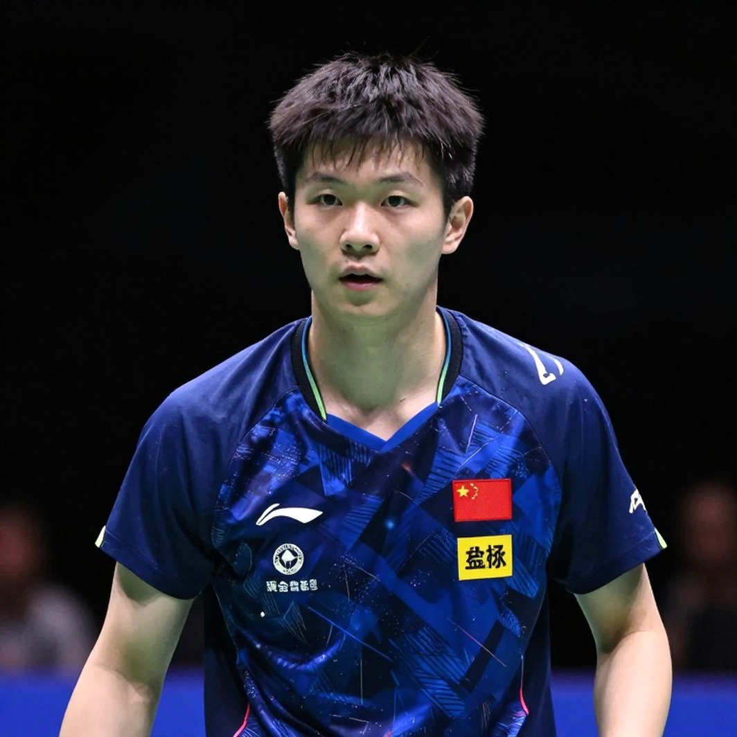 Alwi Farhan Spars With Kento Momota Before Asian Games 2026: What the Report Does Not Say Alwi Farhan Spars With Kento Momota Before Asian Games 2026: What the Report Does Not Say