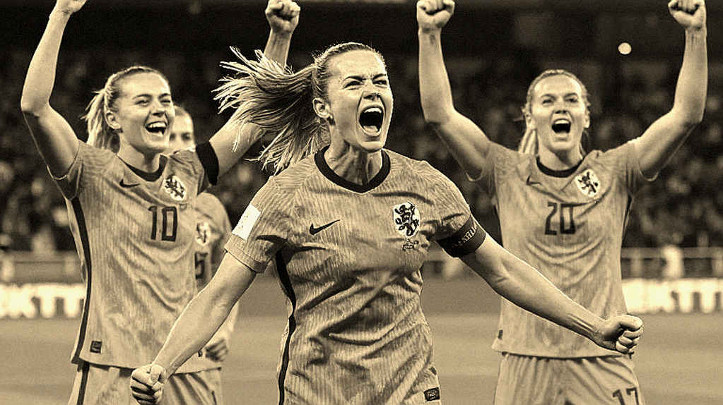 Ba bàn trong một hiệp và một suất triệu tập: Ebnoutalib, Klopp và giới hạn của mẫu dữ liệu Ba bàn trong một hiệp và một suất triệu tập: Ebnoutalib, Klopp và giới hạn của mẫu dữ liệu