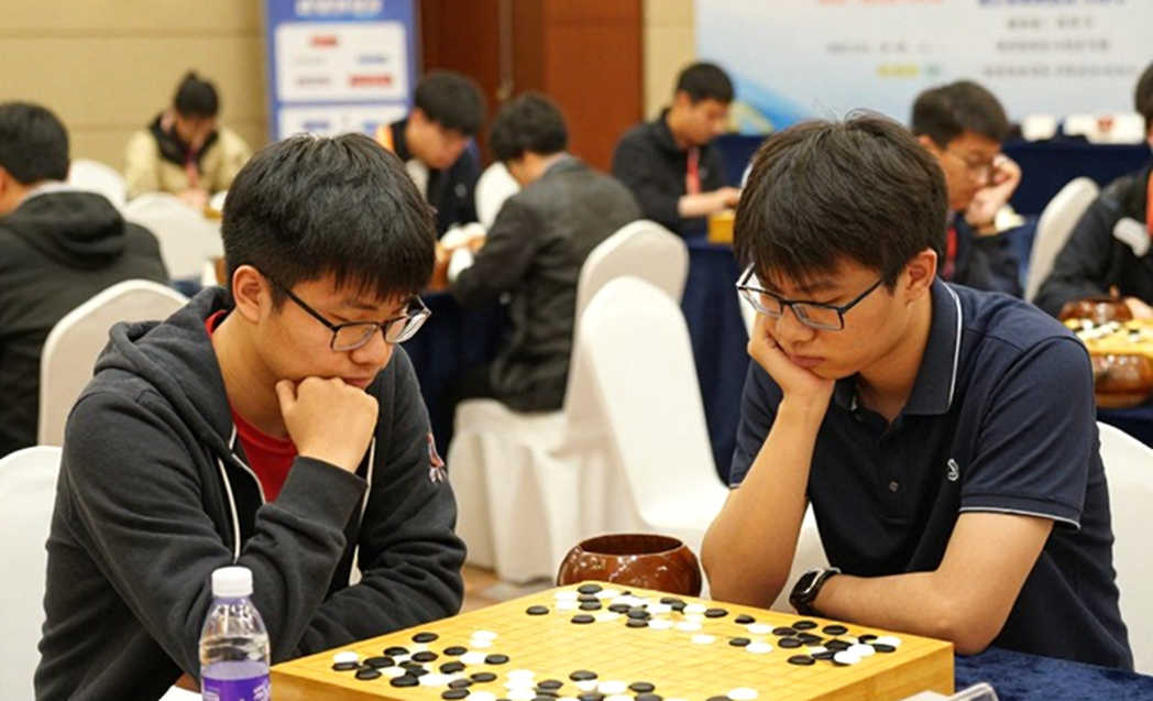 Ván cờ Kasparov 2026 và bài học chống Scotch: khi dữ liệu không nói lên tất cả