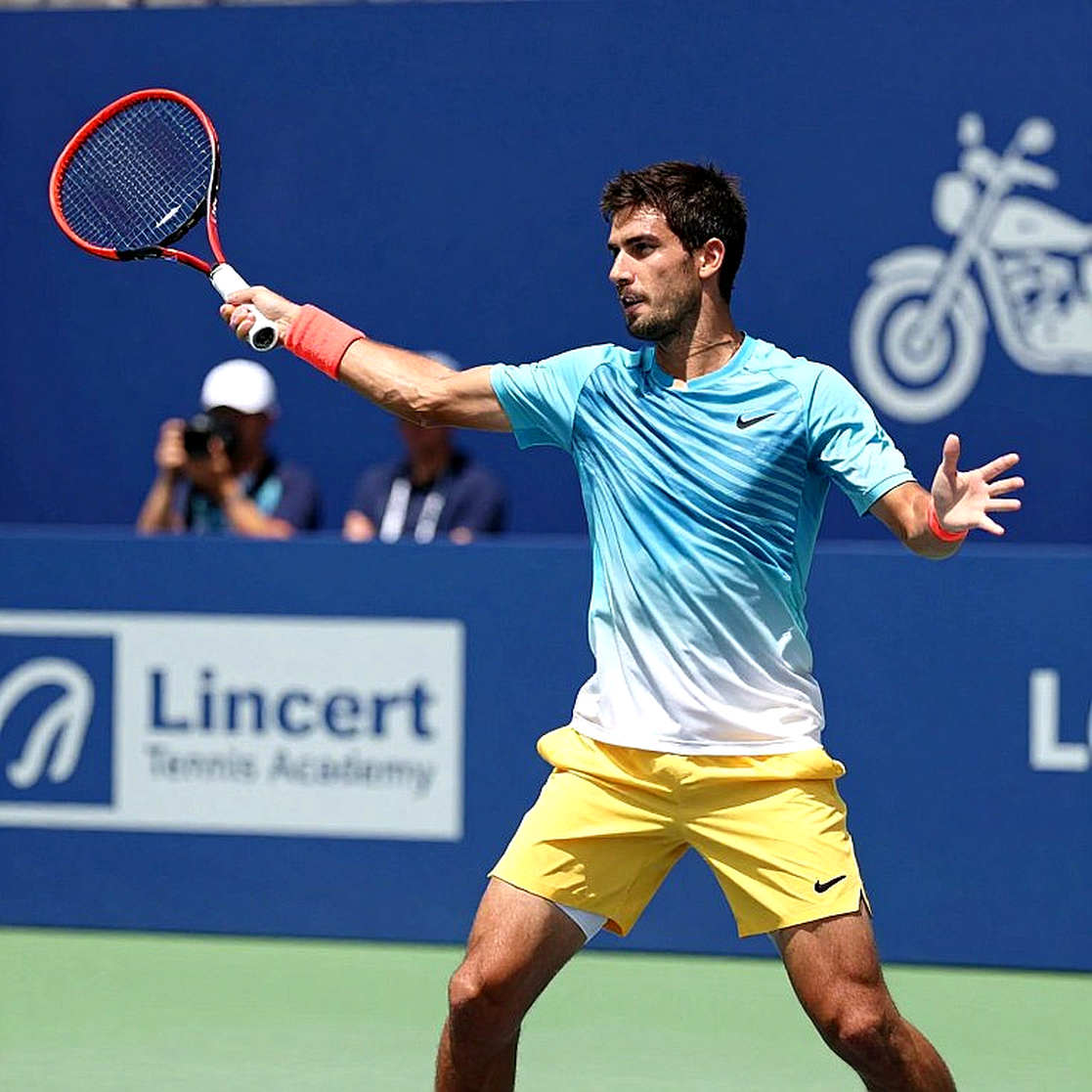 The All-Seeing Eye on the Baseline: When Tennis Touches the Error Margin of Machines