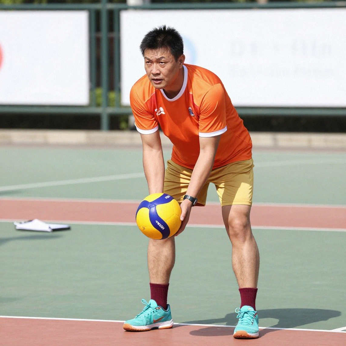 Cửa sổ giữa mùa V.League 2026/26: ngoại binh về, nợ lương ở lại Cửa sổ giữa mùa V.League 2026/26: ngoại binh về, nợ lương ở lại