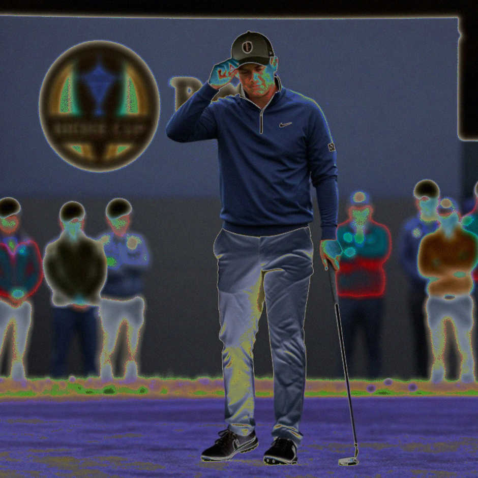 Bộ đồ hóa trang caddie và giới hạn của dữ liệu trong ngành thương mại golf