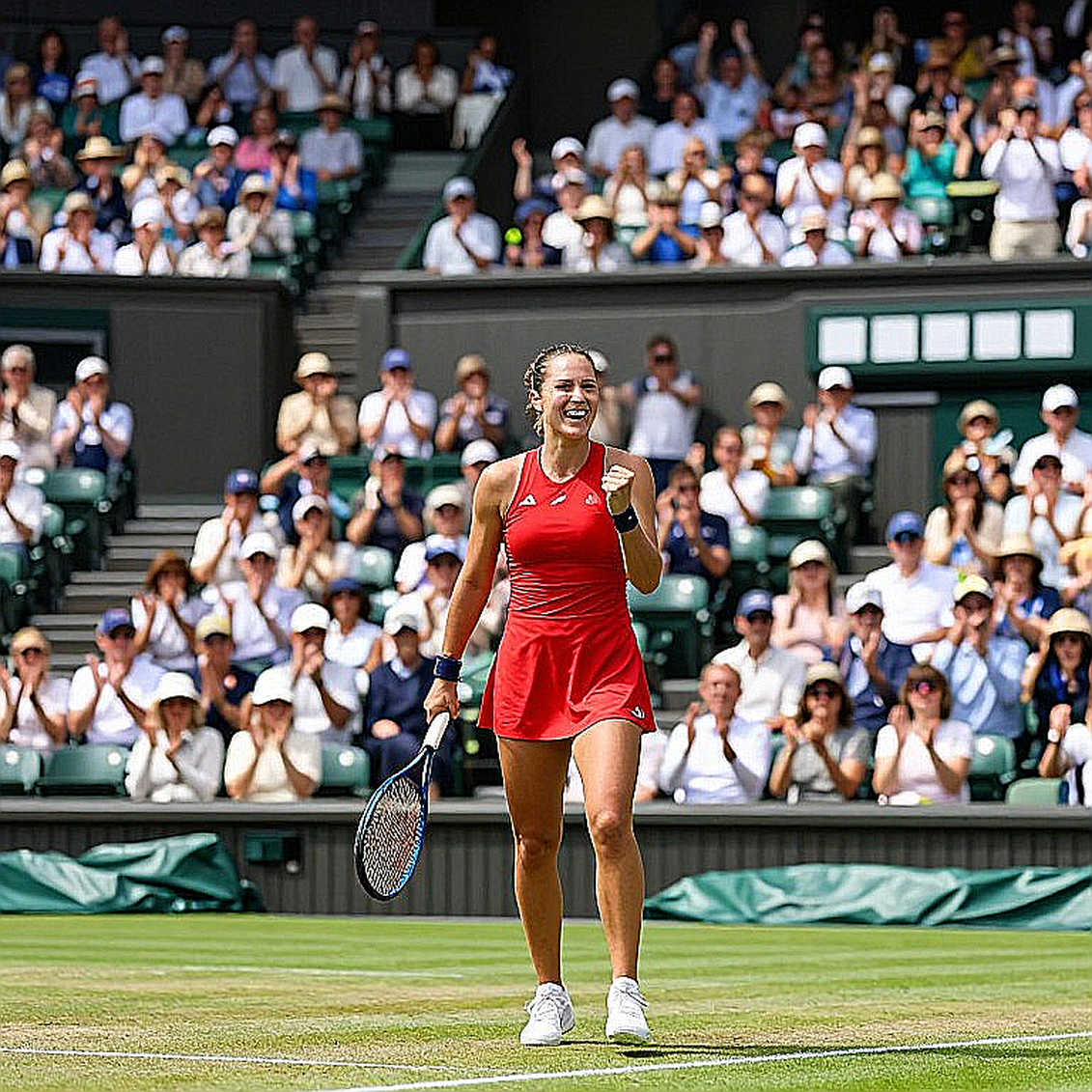 Billie Jean King và John McEnroe: 56 Grand Slam, một sân khấu không lưới và cỗ máy hoài niệm của quần vợt